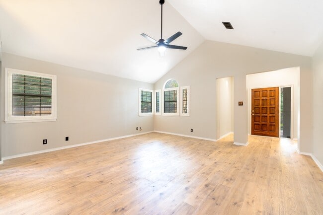 Foto del edificio - 16817 Brookwood