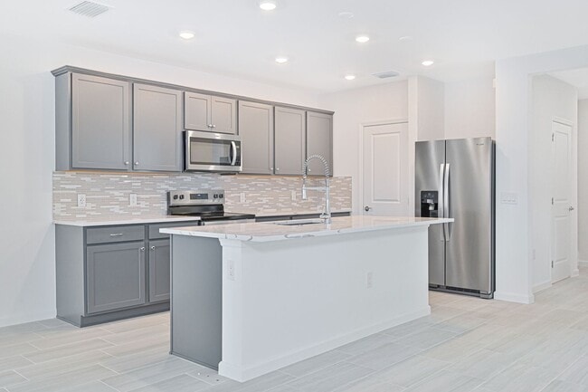 Building Photo - BRAND NEW Townhome ~ 3 Bed/2.5 Bath ~ 2 Car Garage