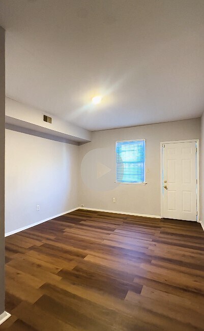 Foto del edificio - 4215 W Girard Ave