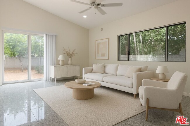 Foto del edificio - 15129 Hesby St