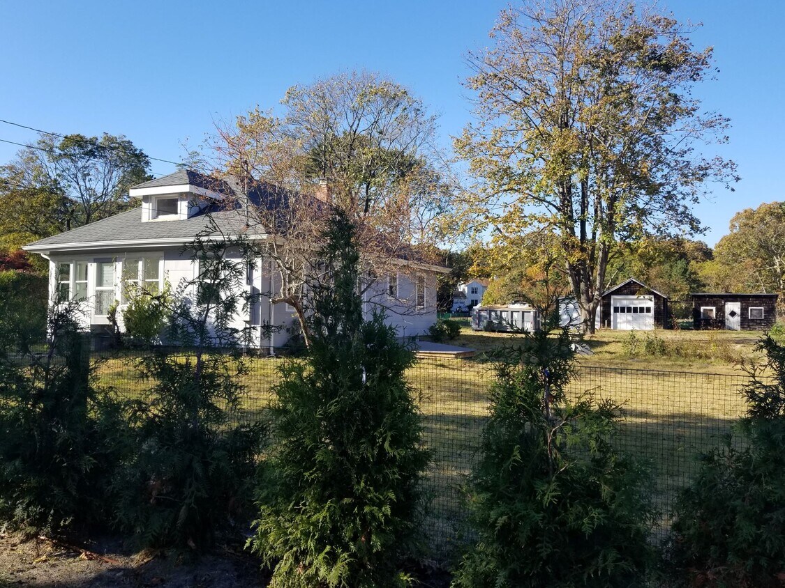 Building Photo - 45 Fanning Ave