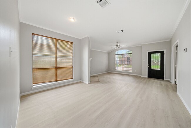 Building Photo - 15330 Geral Ln