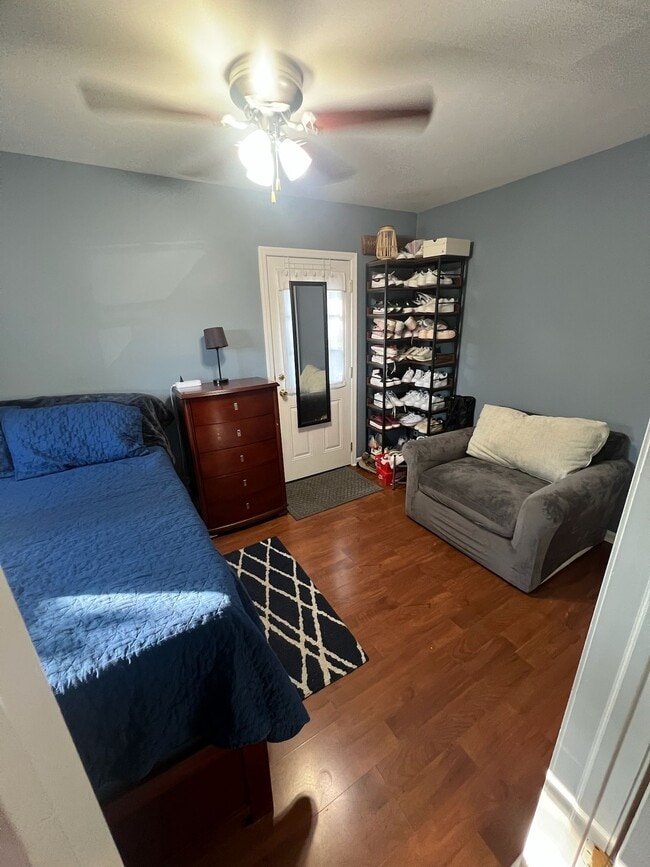 Photo - 2505 Girard Pl House