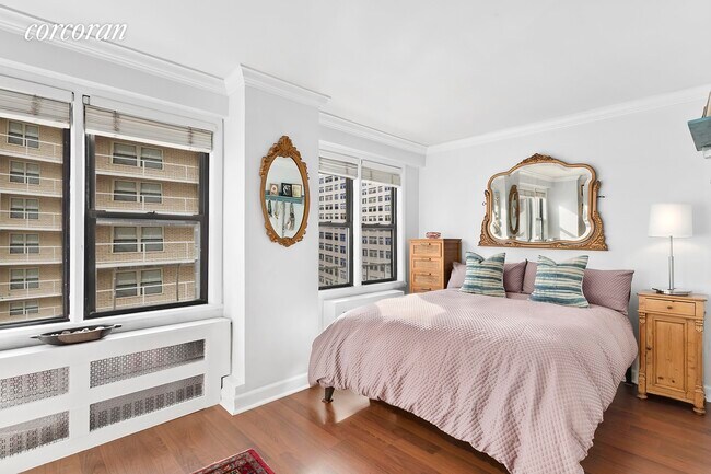 Foto del edificio - 245 E 24th St