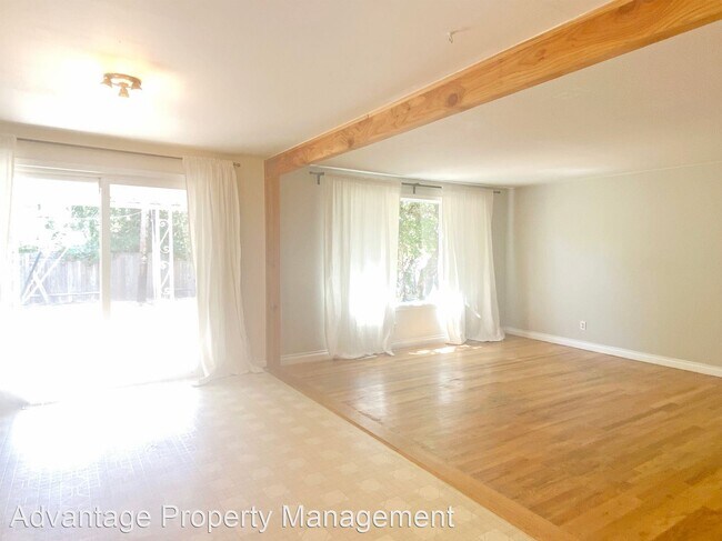 Foto del edificio - 3 br, 1.5 bath House - 1620 NW 17th Street