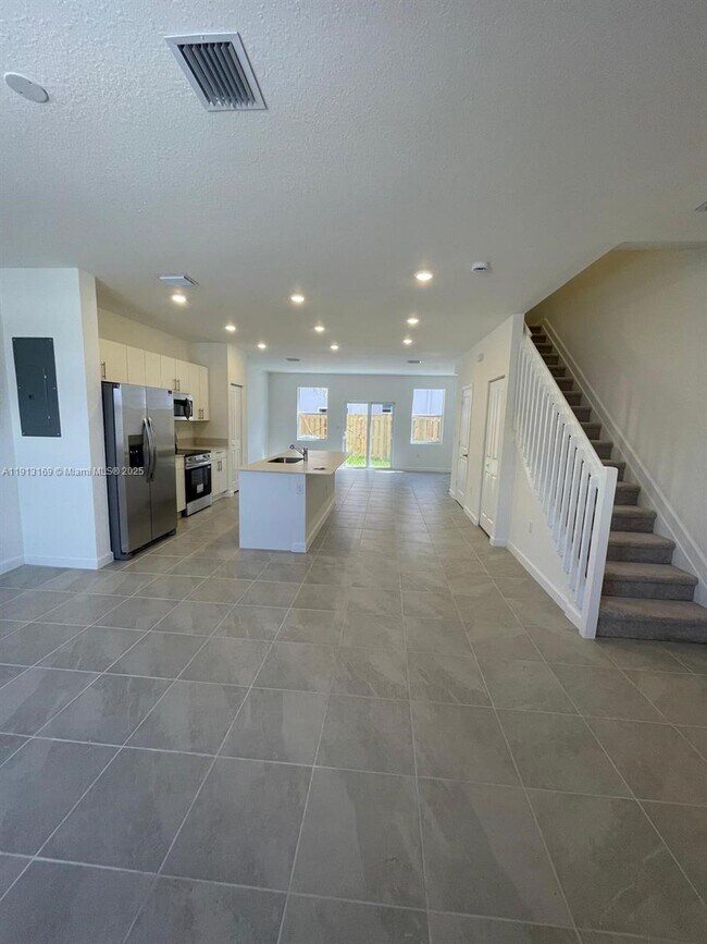 Foto del edificio - 1076 SE 2nd St