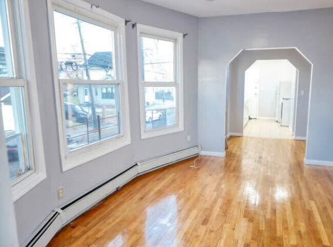 Building Photo - 82 Scheerer Ave