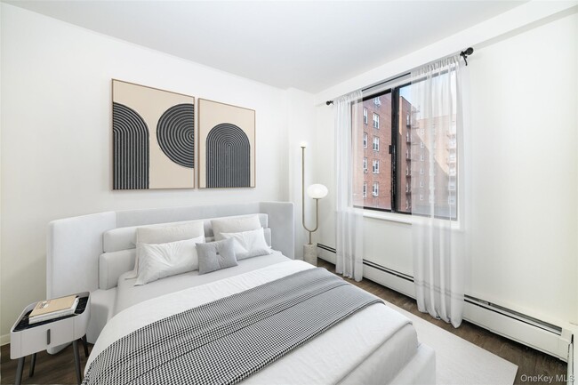 Building Photo - 7 Lake St