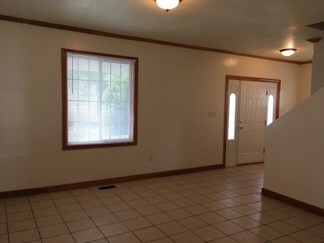 Foto del edificio - Section 8 Voucher Accepted / 5 BR House