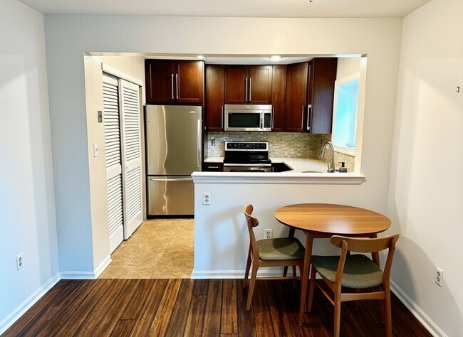 Building Photo - 2604 S Arlington Mill Dr