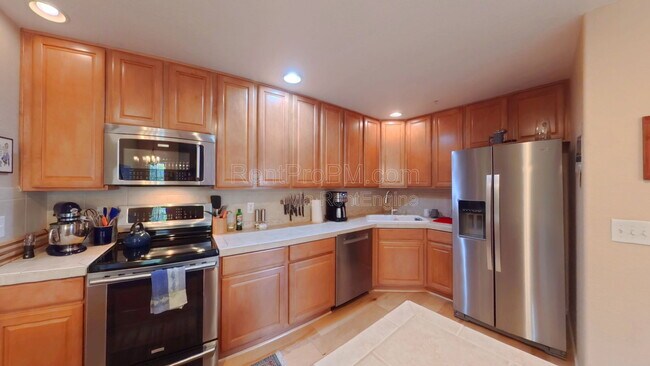Building Photo - 5002 Northern Lights Dr