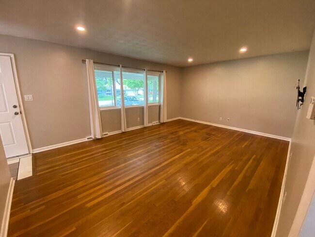 Foto del edificio - 2663 E Stanford St