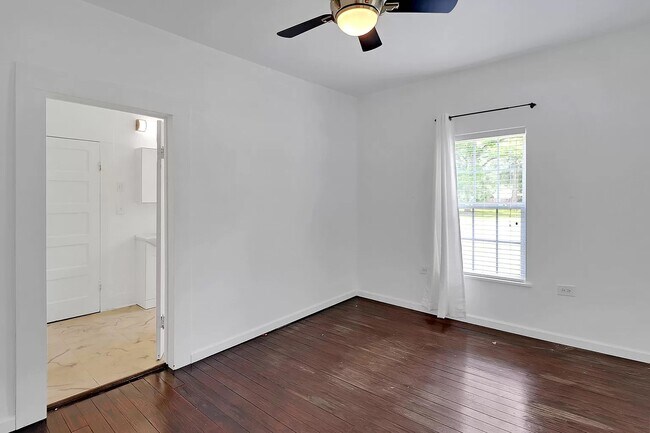 Foto del edificio - 1540 Joe Miller Rd