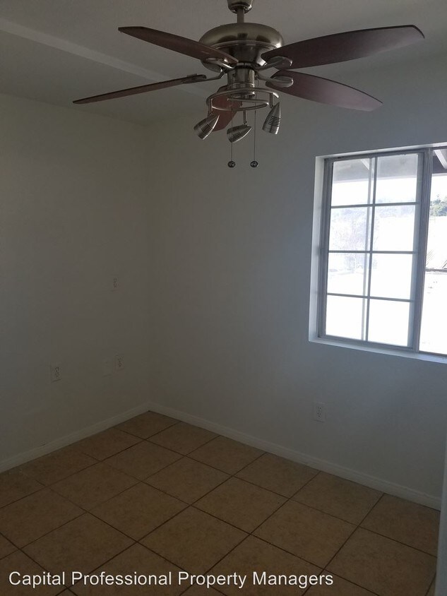 Foto del edificio - 4440 Glacier Ave