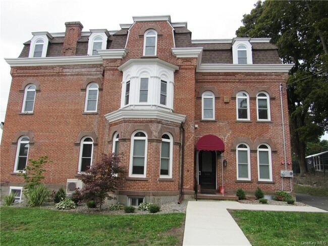 Building Photo - 159 N Church St