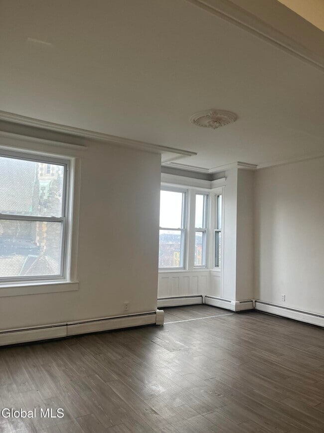 Building Photo - 9 St Joseph's Terrace