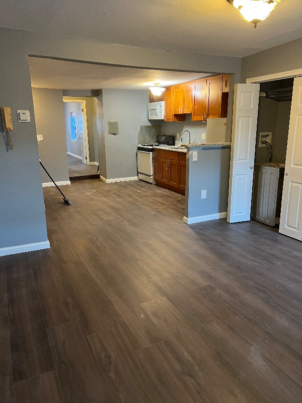 Foto del edificio - 421 Dickinson St