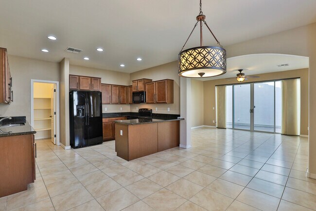 Building Photo - 3876 E Leslie Drive