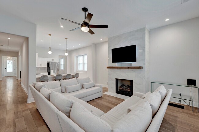 Foto del edificio - 1595 Netherwood Ave