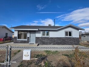 Building Photo - 8051 Algerita Ct