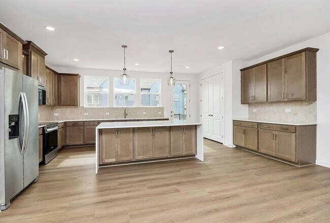 Foto del edificio - 7009 Westrow Ave