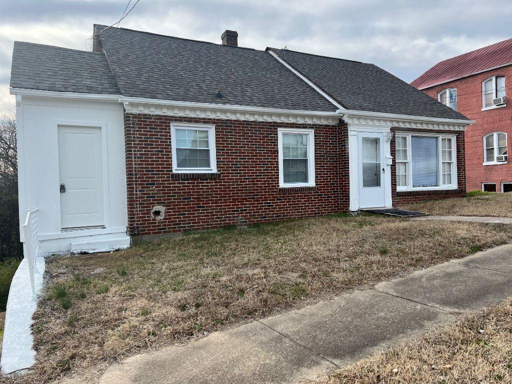 Primary Photo - 116 Campbell St