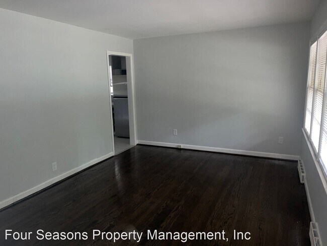 Foto del edificio - 4817 Hidden Valley Rd