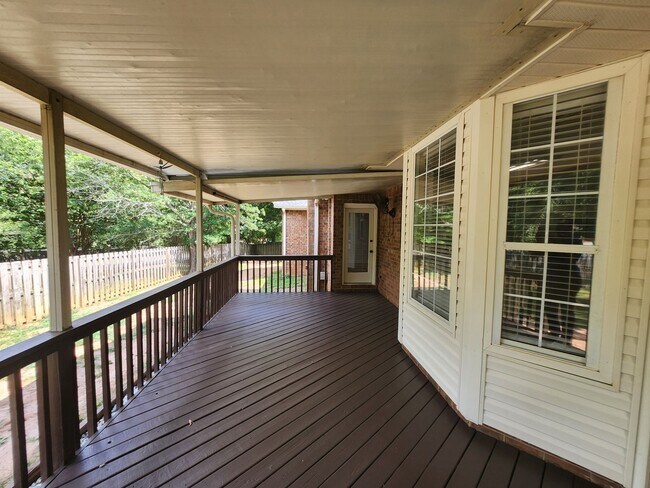 Building Photo - 1153 Hartford Trail
