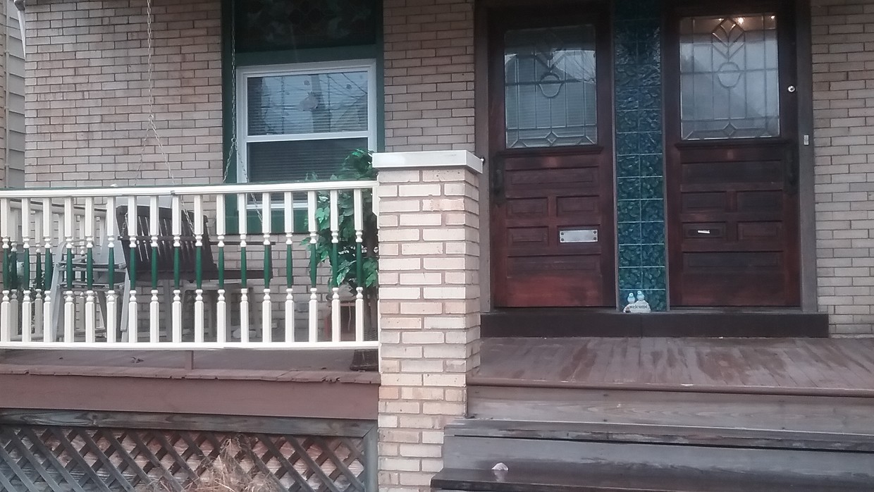 Primary Photo - 2373 Fairview Ave