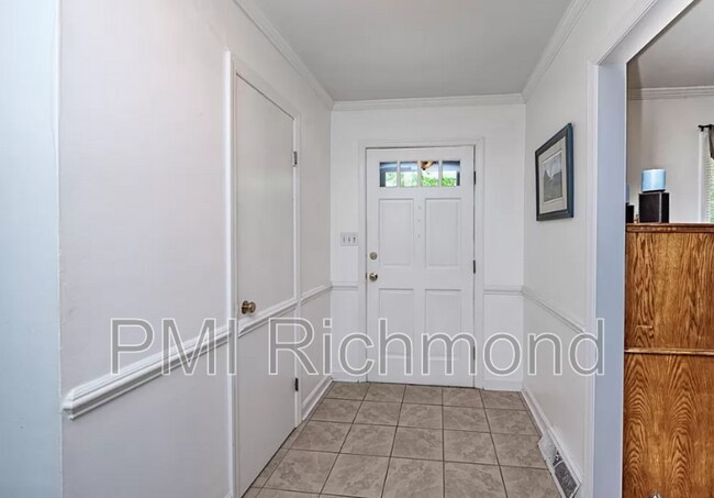 Building Photo - 304 Windmere Drive