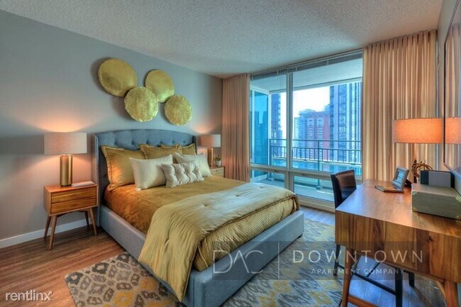 Building Photo - 1 br, 1 bath Apartment - 326 E Ohio St