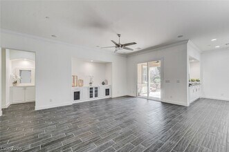 Building Photo - 933 Everest Peak Ave