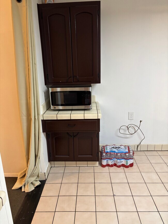 Foto del edificio - 309 Forrest Ave