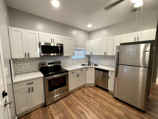 Foto del edificio - 1436 E Cinnabar Ave