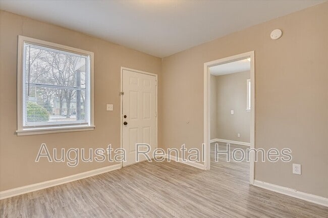 Building Photo - 316 Verdery Dr