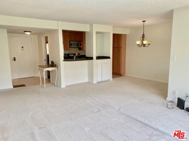 Primary Photo - 6275 Canterbury Dr