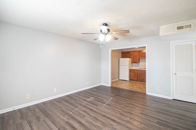 Building Photo - 145 Darlene Dr