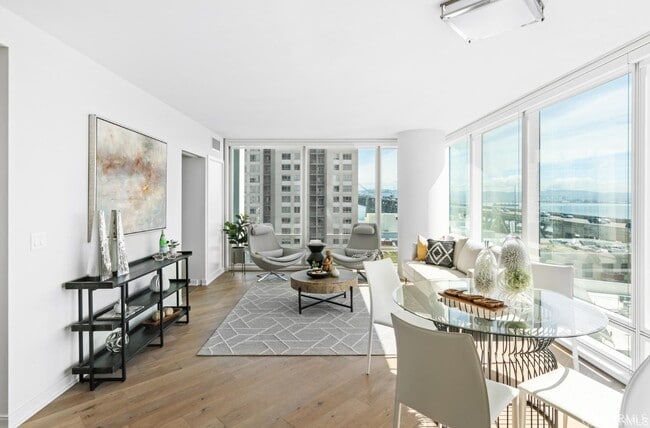 Building Photo - 401 Harrison St