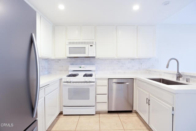 Building Photo - 3221 Harbor Blvd