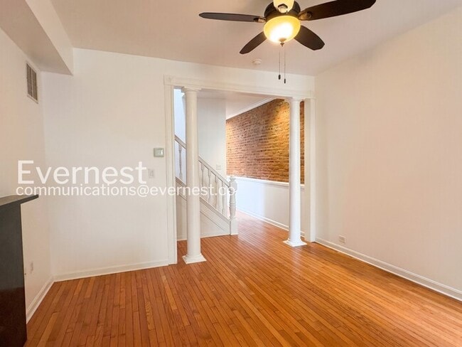Foto del edificio - 1631 S Charles St