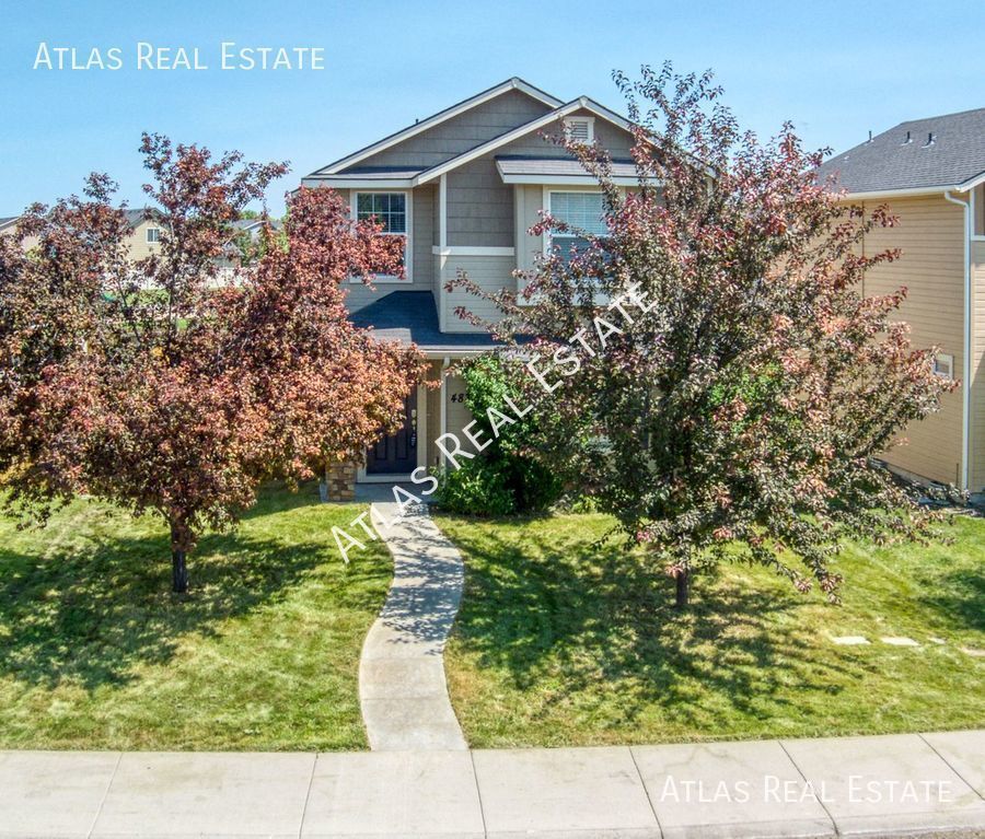 Primary Photo - Charming 3bd/2.5bth | Two Story | Loft!