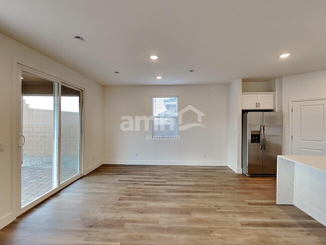 Building Photo - 11187 Magallanes St