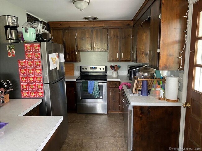 Building Photo - 46 Klarman Dr