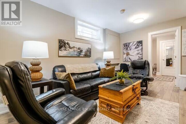 Photo du bâtiment - 30 Rhydwen Ave