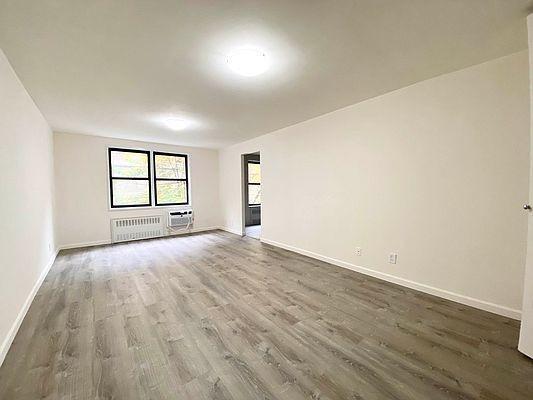 Building Photo - 2 bedroom in Bronx NY 10463