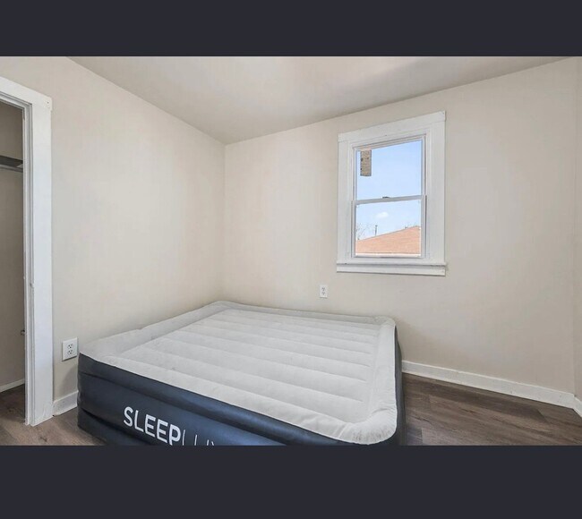Foto del edificio - 3906 Catalpa St