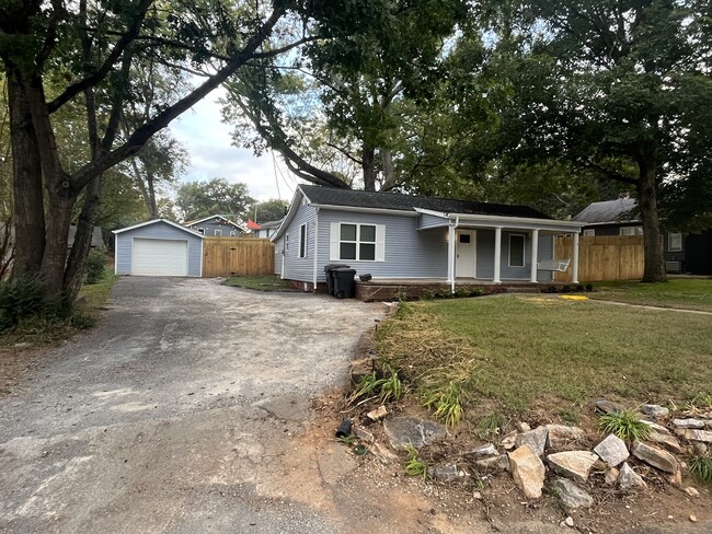 Building Photo - 119 Keeble Ave