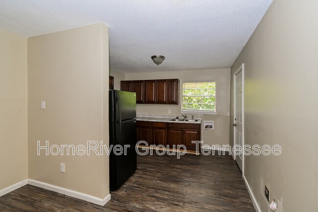 Foto del edificio - 4551 Sunny View Dr