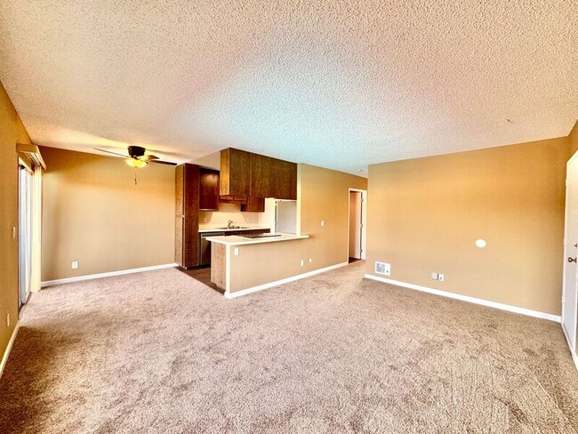 Building Photo - 9550 Carroll Canyon Rd