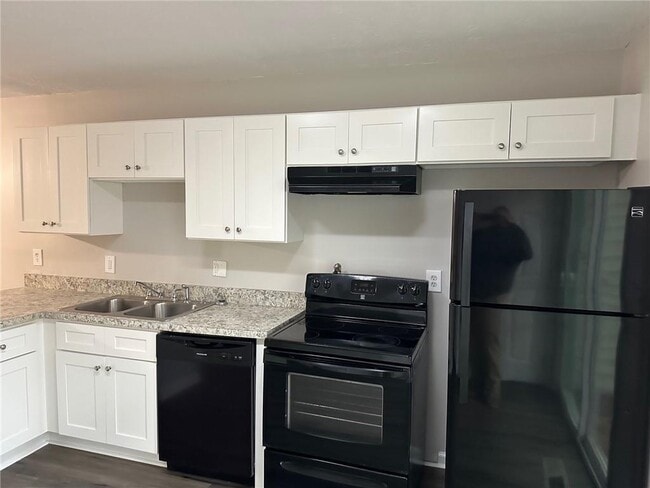 Foto del edificio - 5144 Spring St
